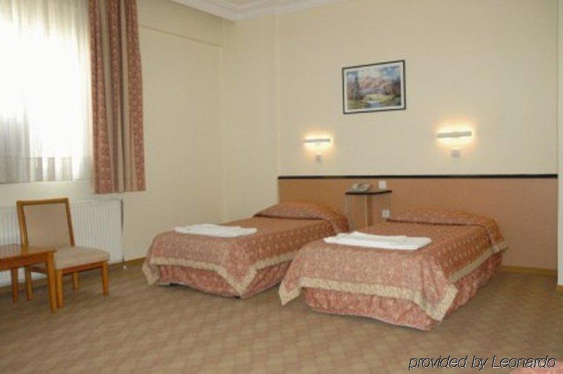 Отель Grand As 3*